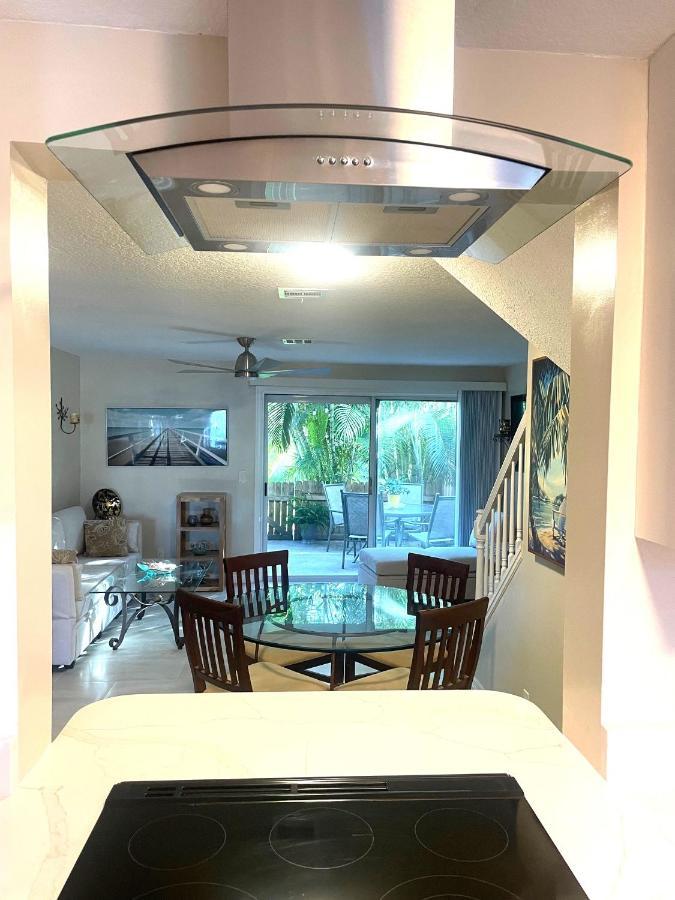 Coastal Townhome In Jupiter 1 Mile To Beach! Buitenkant foto